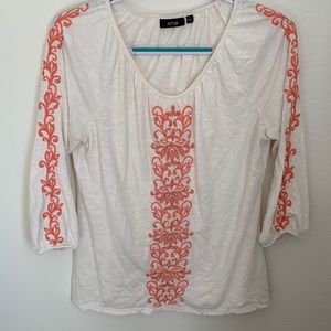 Boho style Apt 9 cream color 3/4” sleeves w/ elastic